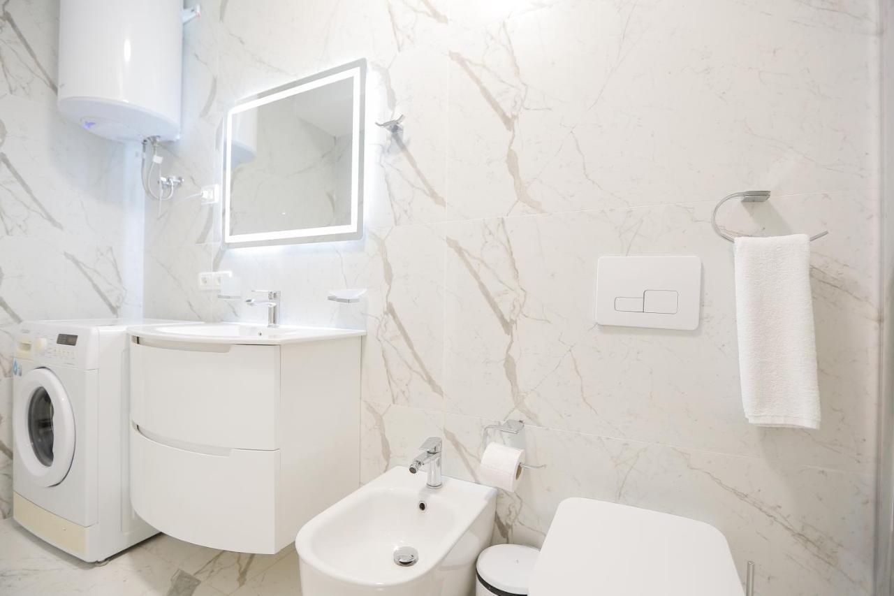 Apartment Miku Apartment-premium 2bd At Wilson Square